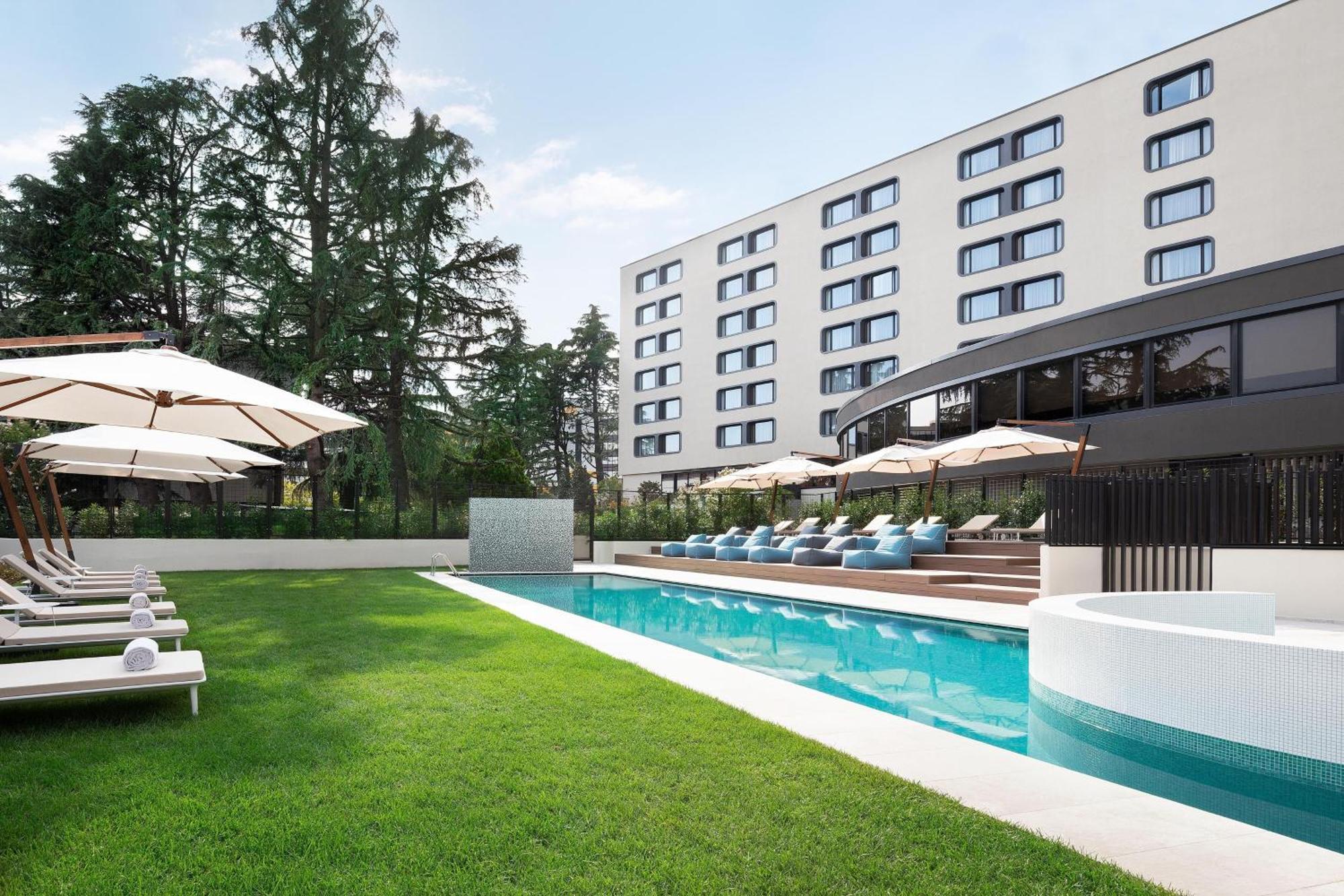 Sheraton Milan San Siro Hotel Exterior photo